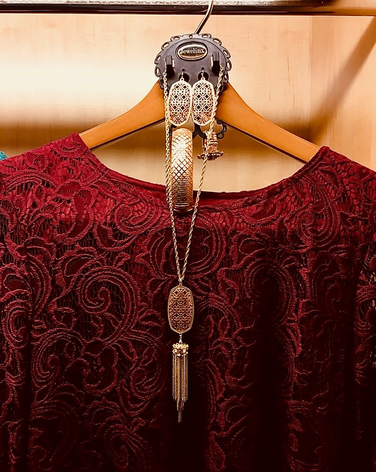 The Real Reason Your Jewelry Storage Is Costing You 10 Minutes Every Morning